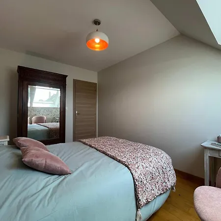 Les Chatons - Au Coeur De La Campagne * Фревиль