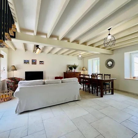 Les Chatons - Au Coeur De La Campagne Fresville